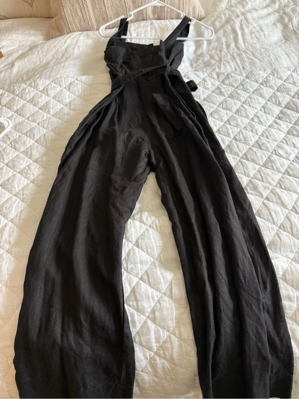 Everlane 00 linen picnic jumpsuit in black, new without tags.